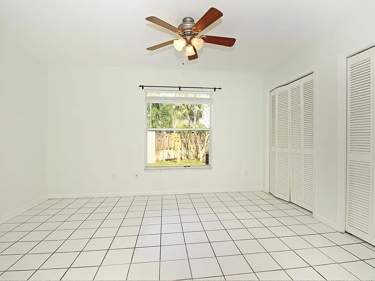 896 Rose Ct — Photo 45