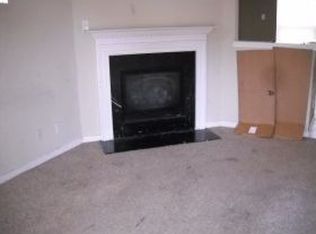 135 Meadowridge Dr, Covington, GA 30016