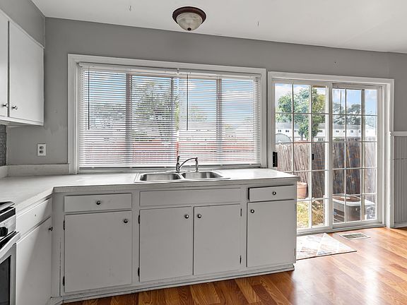 4th image of 116 Beaconridge Dr
