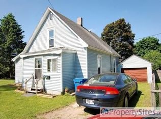 910 Wall St, Cadillac, MI 49601