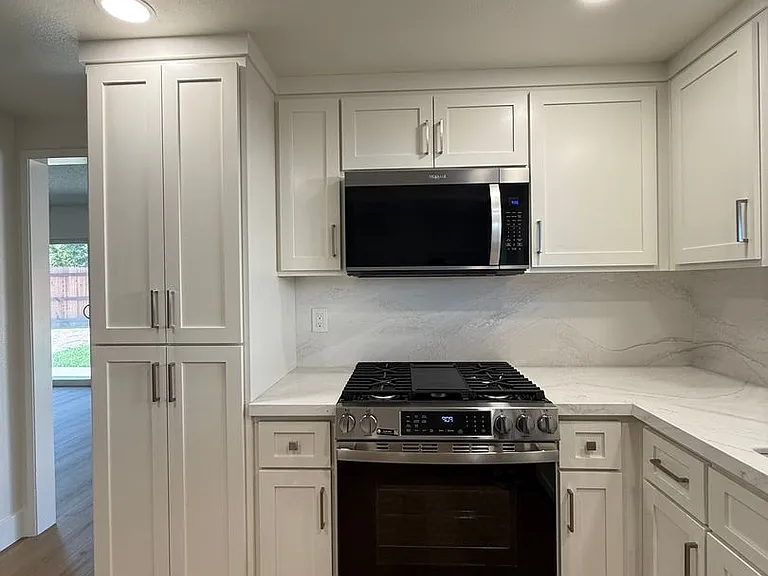 1120 Village Dr — Photo 21
