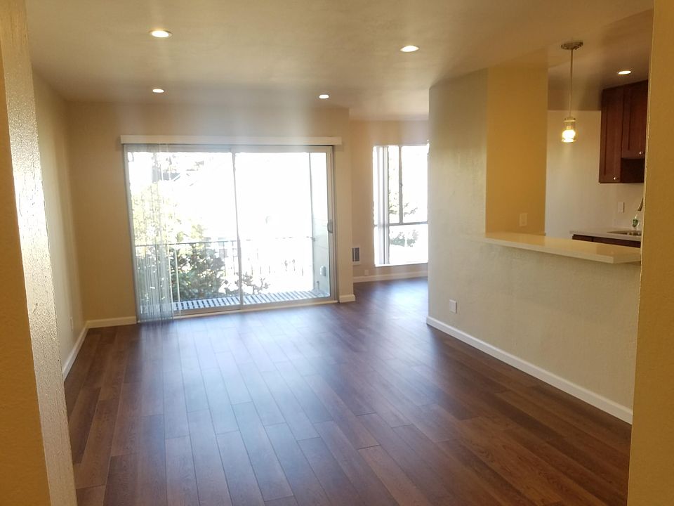 1st image of 2965 Sacramento St APT 301