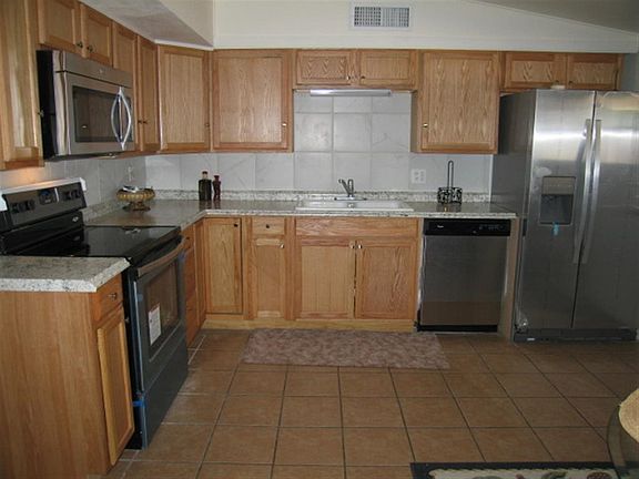 2nd image of 2090 E 25th Pl