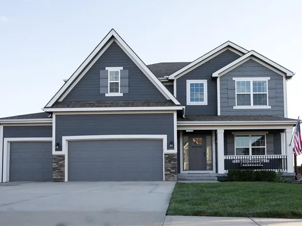 703 Walnut, Smithville, MO 64089