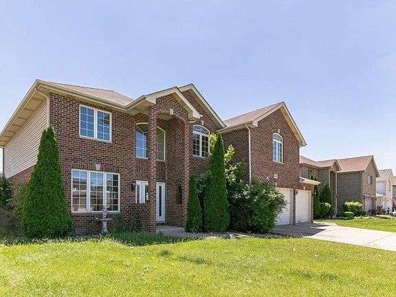 3rd image of 4819 W Summerhill Dr