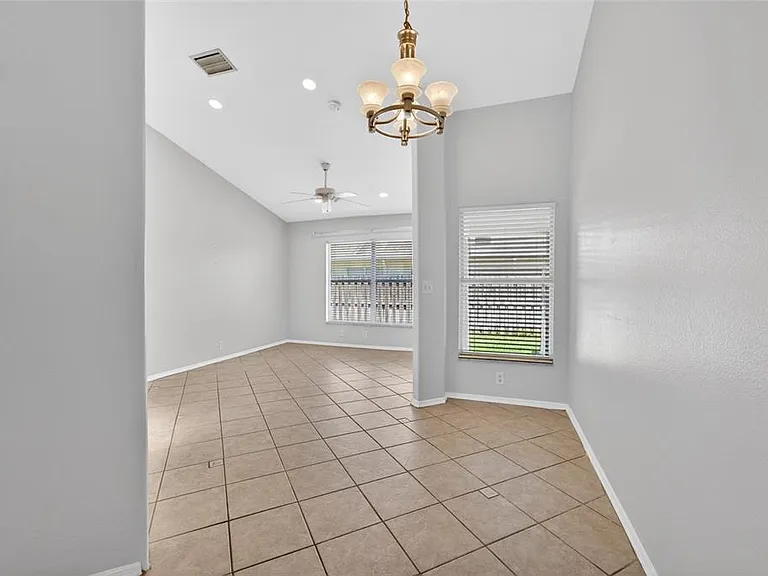 658 Green Valley Rd #B3 — Photo 37