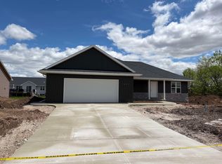 1262 Putnam Dr, Pulaski, WI 54162