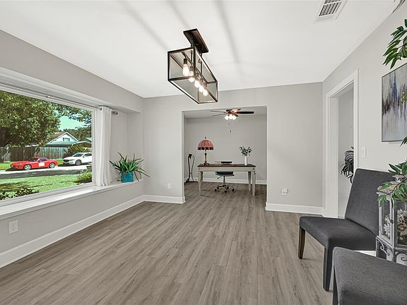 5th image of 307 Winding Rd