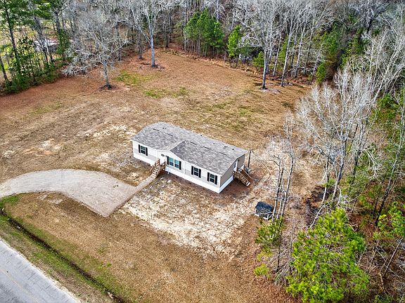 2nd image of 122 Chapel Cross Rd