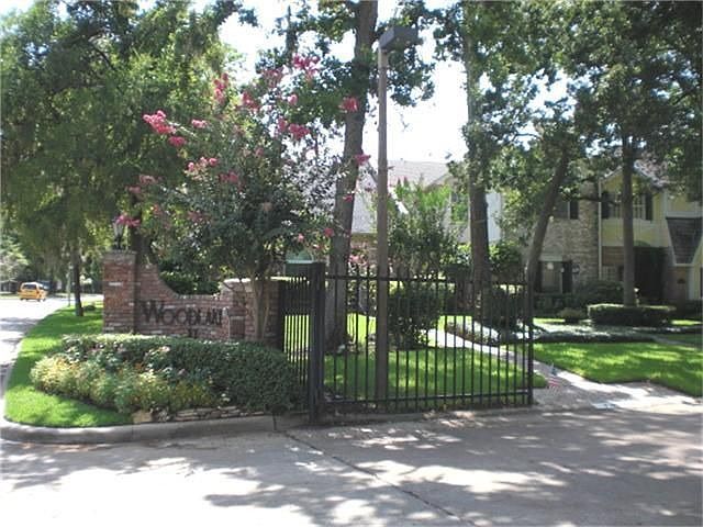 1st image of 9358 Briar Forest Dr
