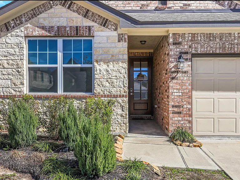 2116 Sweet Bay Dr — Photo 4