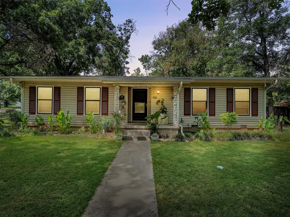 708 Triangle Pl, Waco, TX 76710