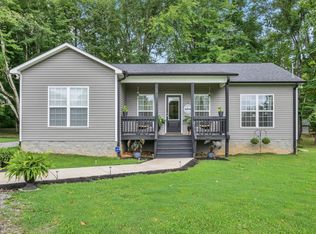 16 Preston Ct, Burns, TN 37029