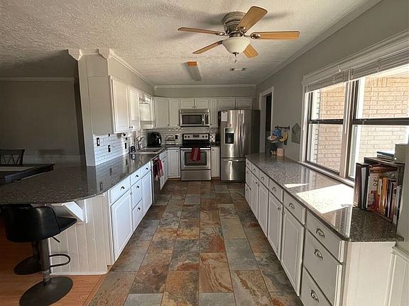 3rd image of 5503 NW Briarwood Ave