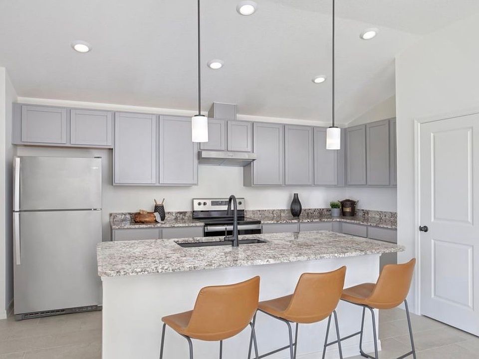 1st image of 9183 Sandy Bluffs Cir