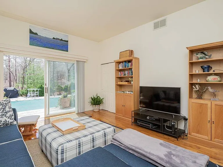38 Red Creek Cir — Photo 8