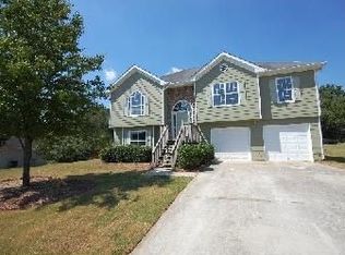 1030 Grayson Oaks Dr, Lawrenceville, GA 30045