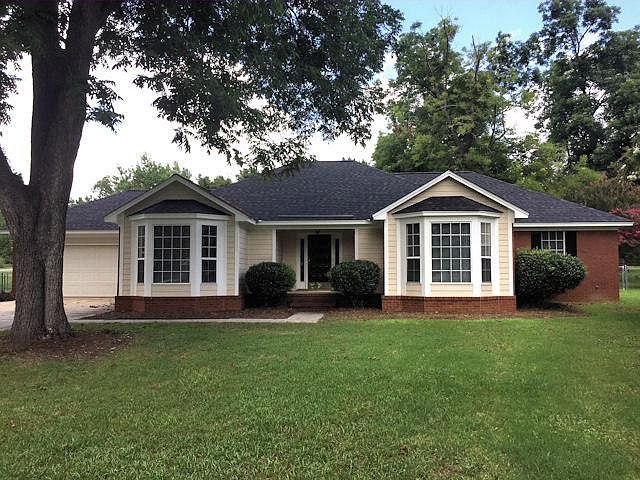 1st image of 144 Lynwood Ln