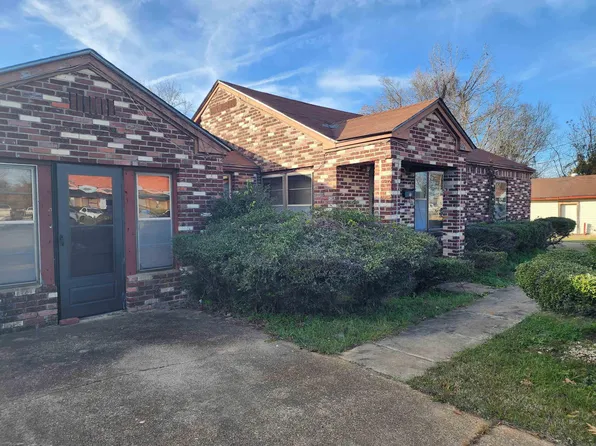 994 Lincoln Dr, Camden, AR 71701