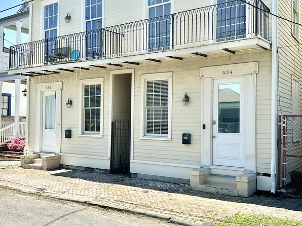 532 1st St, New Orleans, LA 70130