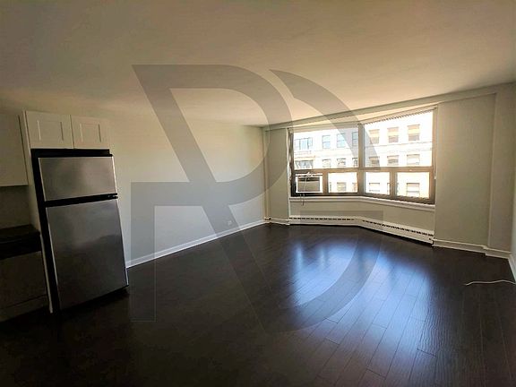 5th image of 445 W Wellington Ave #W44511a