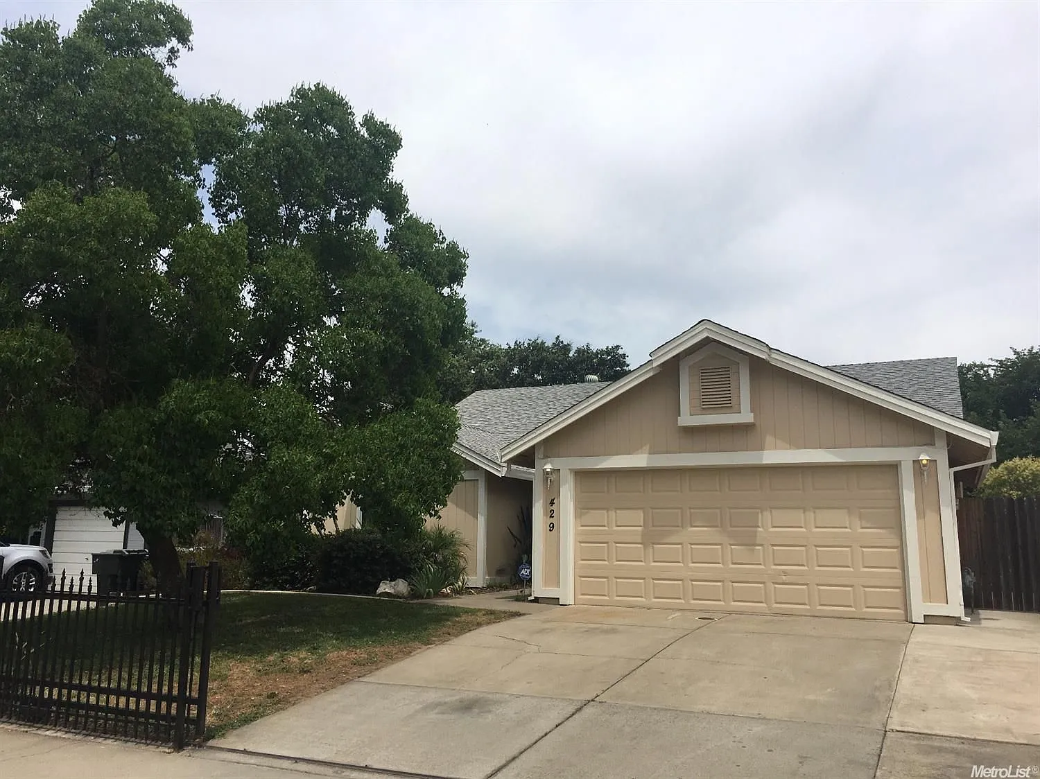 429 Silver Crest Cir photo 1
