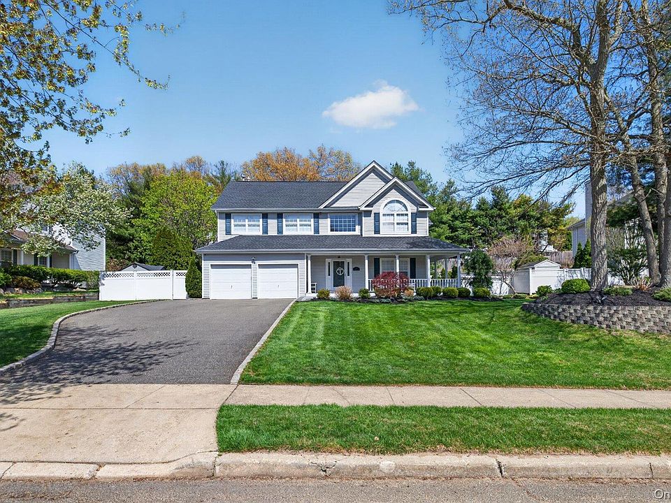 1st image of 185 Plymouth Boulevard