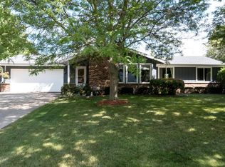 7424 S 70th St, Franklin, WI 53132