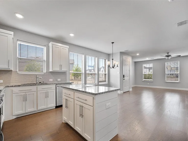4701 Smokey Quartz Ln — Photo 20