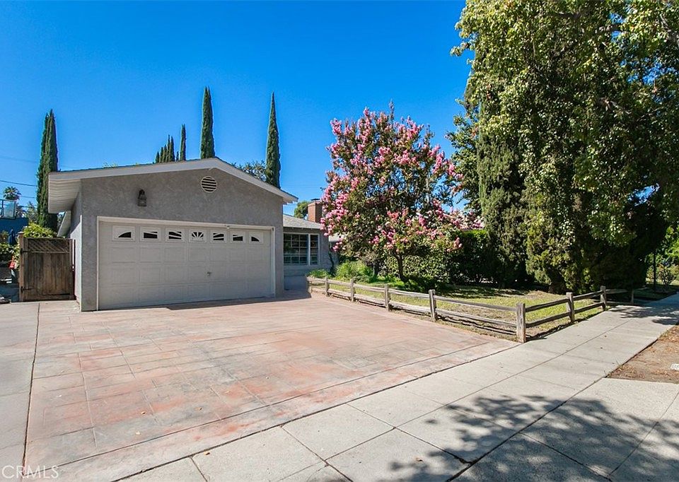 1st image of 22046 Buena Ventura St