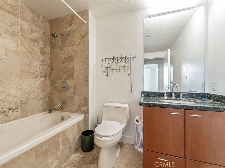3141 Michelson — Photo 9