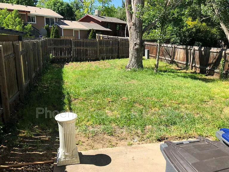 806 Sir Galahad Dr — Photo 12