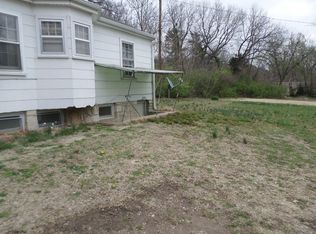 1310 N 11th St, Manhattan, KS 66502