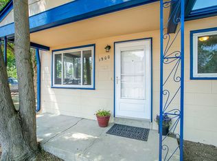 1900 Akron St, Aurora, CO 80010