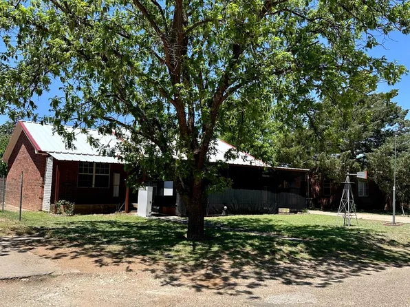 504 Boesen St, Sudan, TX 79371