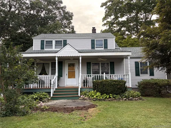 240 Washington Avenue, Smithtown, NY 11780