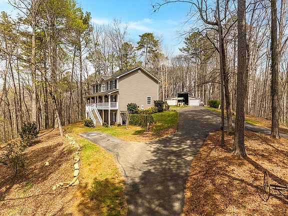 2nd image of 134 Nicholson Ln