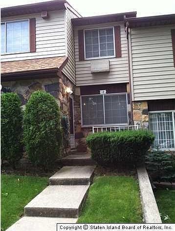 1st image of 18 Fuller Ct