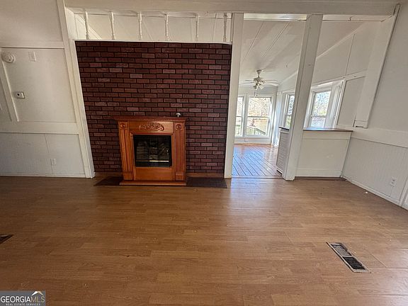 5th image of 130 Garden Ridge Dr