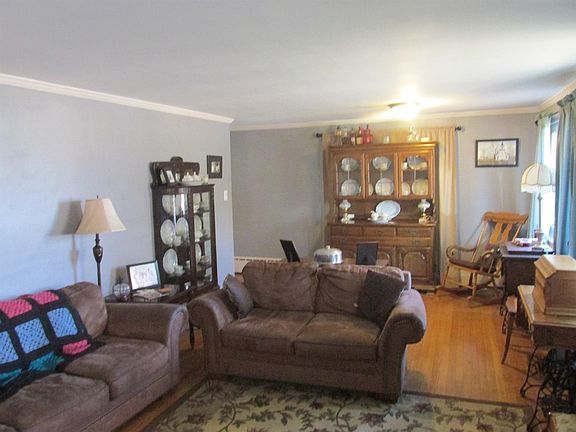 4th image of 247 Southport Dr