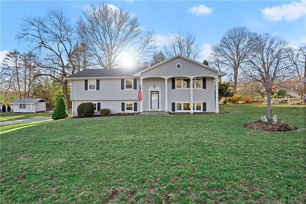 Building Photo - 1 Cottontail Rd