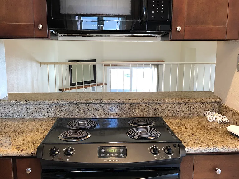 Oven/stove and microwave.