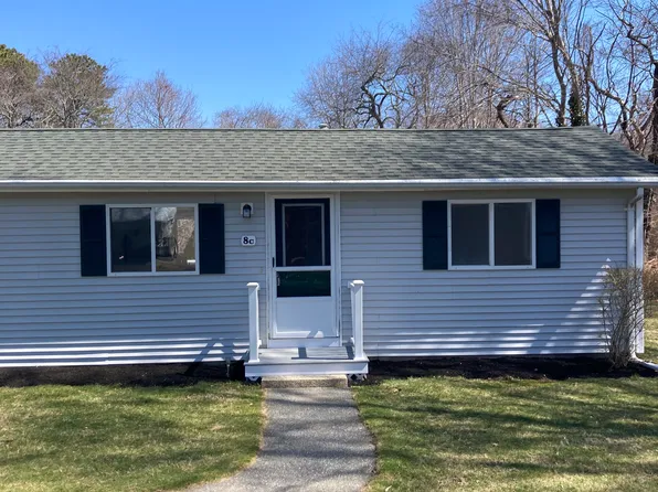 8 Regency Dr #C, Sagamore, MA 02561