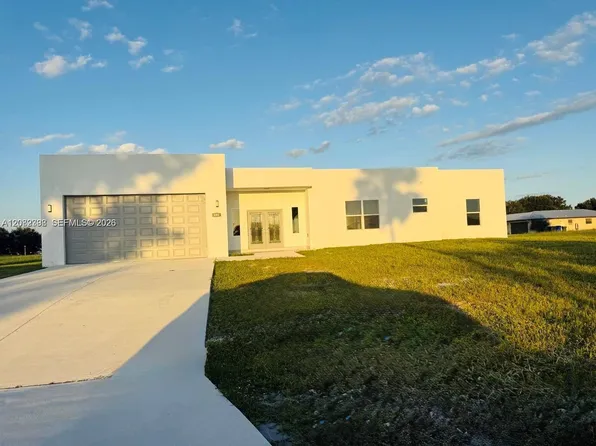 401 Lexington Dr, Sebring, FL 33876
