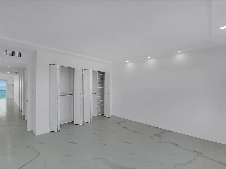3900 Galt Ocean Dr #511 — Photo 35