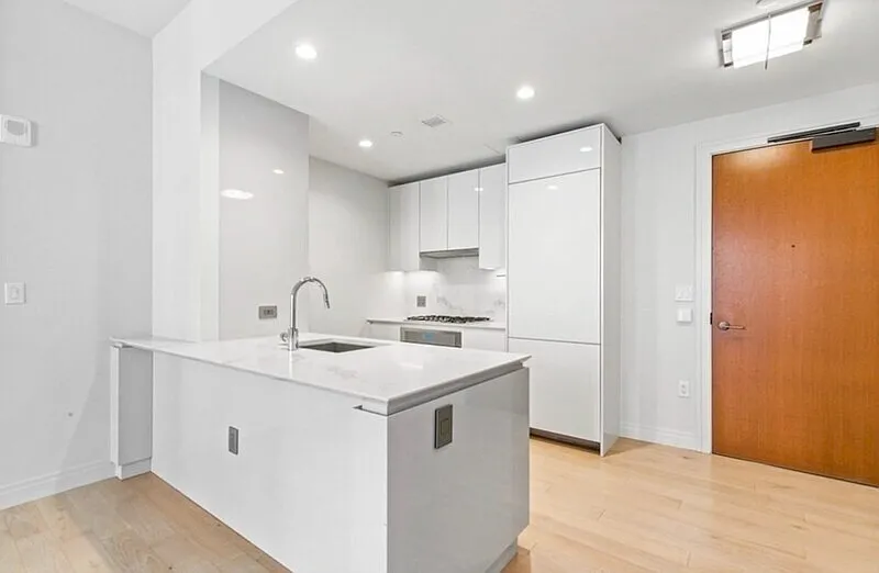 1 bed, 1.0 bath, 750 sqft, $1,555 — Photo 3