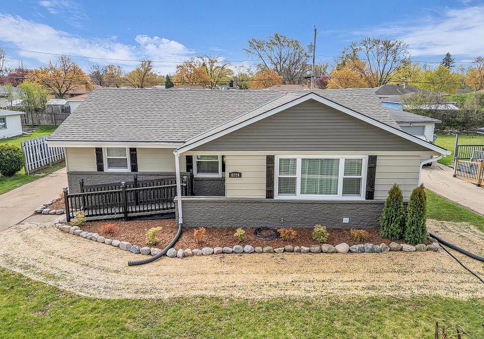 1st image of 8229 W Green Tree ROAD