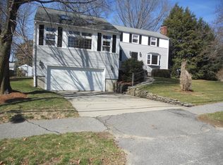 7 Meadow Dr, Middleton, MA 01949