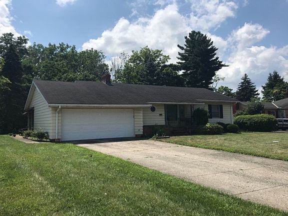 3rd image of 20752 Selfridge Pkwy