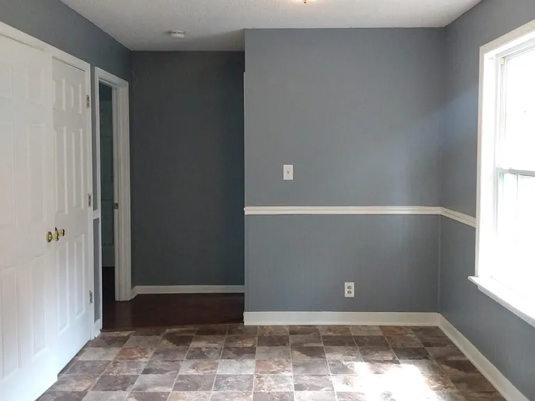 2827 Summertree Ln — Photo 2